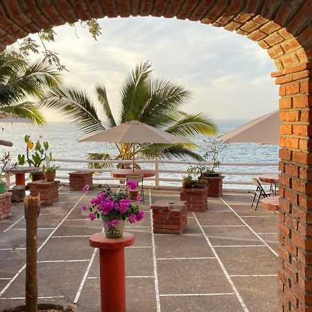 Traditional Sierra Leon Oceanfront Rooms - Adults Only Пуэрто-Вальярта Экстерьер фото